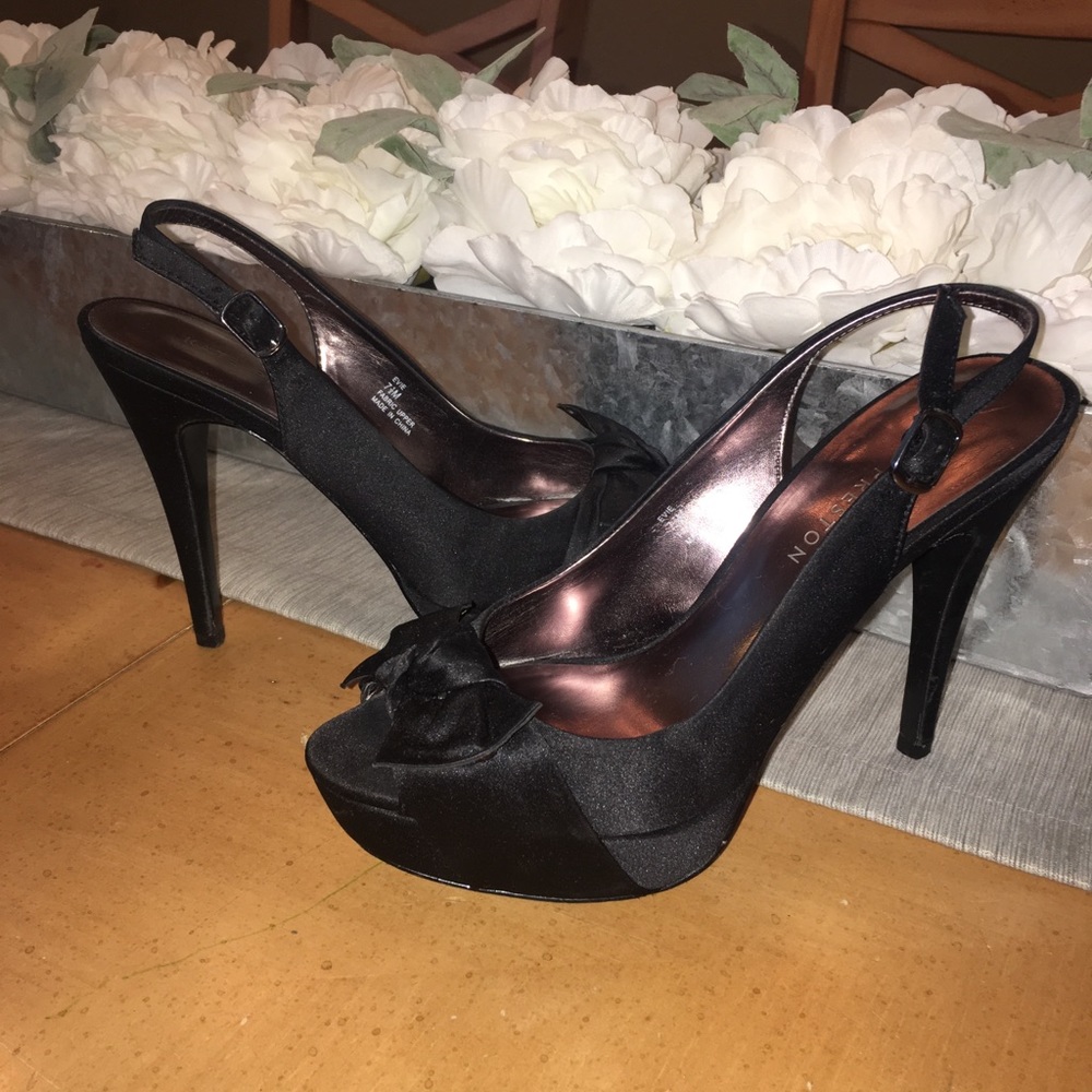 🌳Black Satin Heels, 7.5